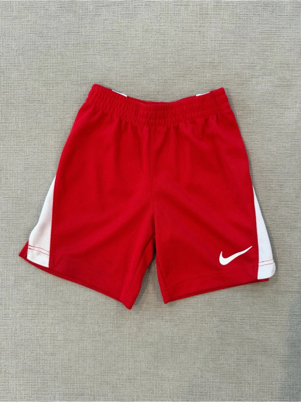 Boys Nike Dri-FIT Performance Shorts - Size 5
